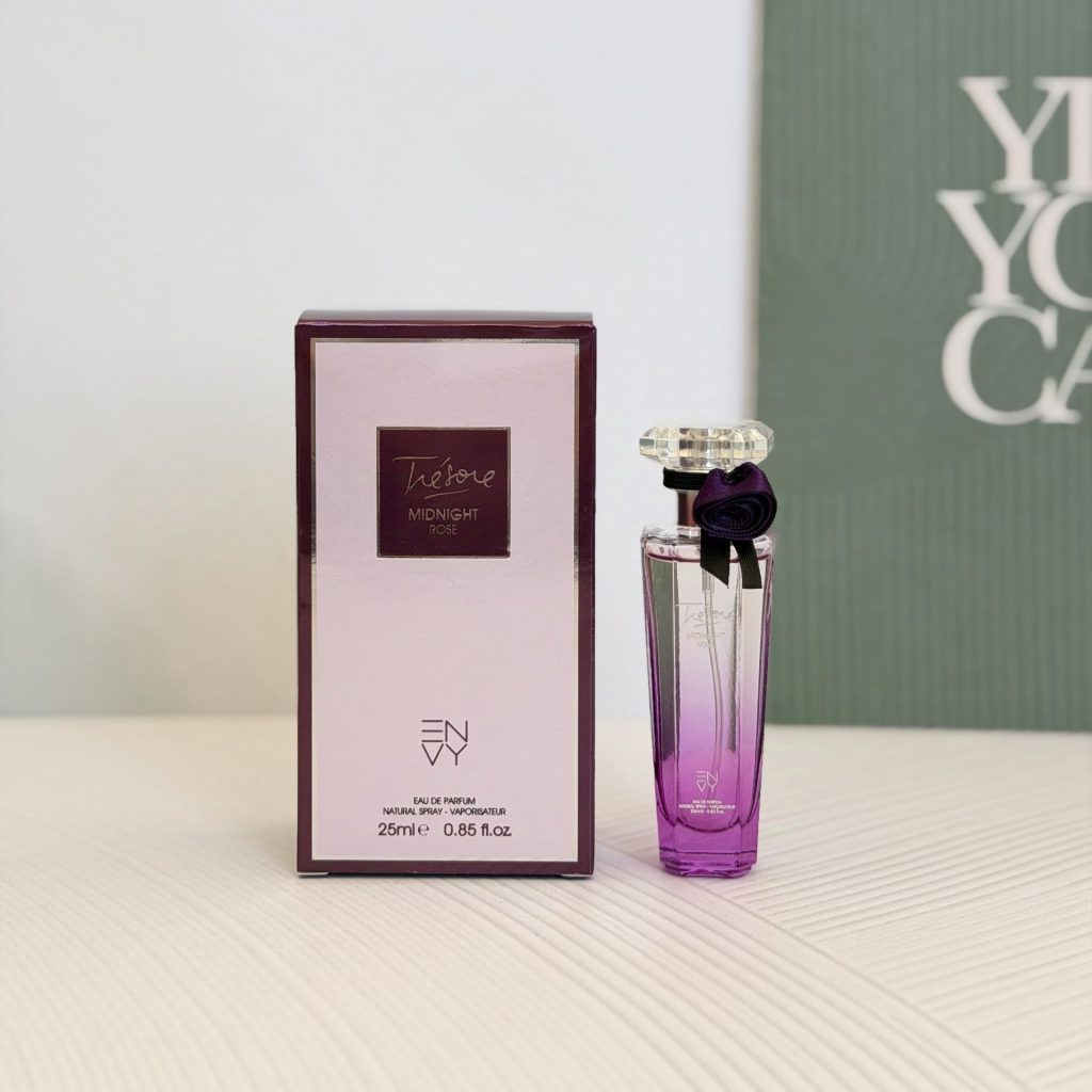 عطر زنانه نفوره مدل Midnight Rose